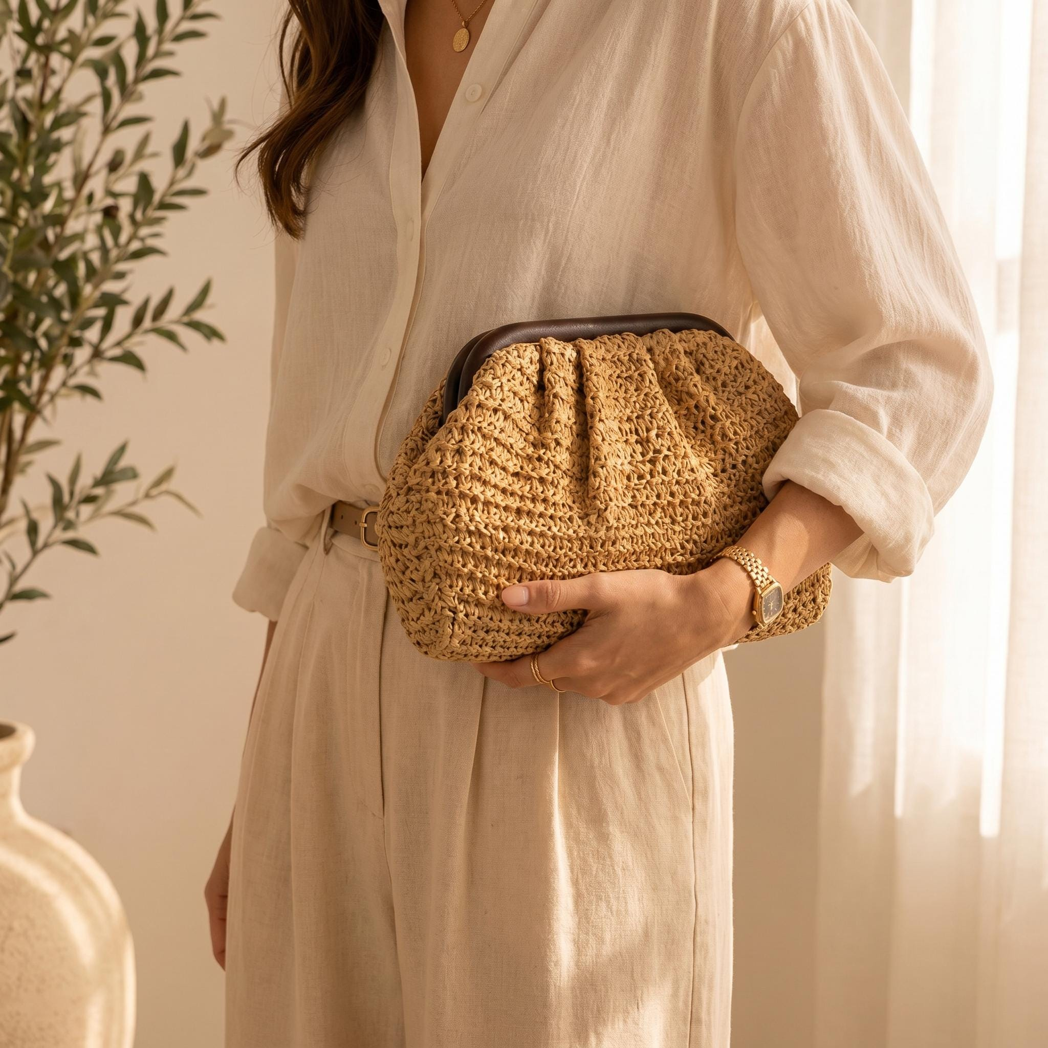 Ruched Woven Vacation Chain Clutch Bag - Image 4